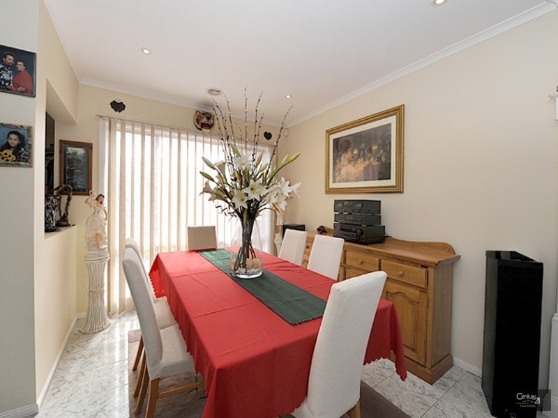 28 Merriwee Grove, Narre Warren South VIC 3805