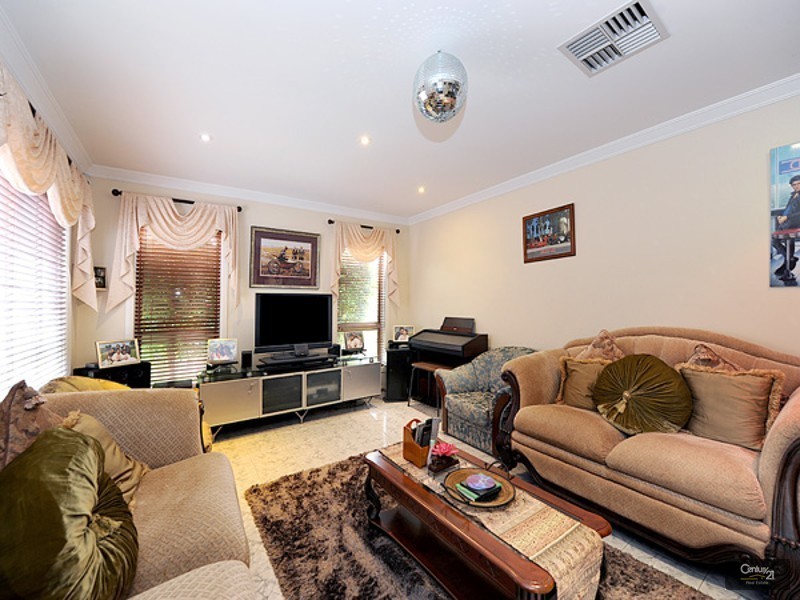 28 Merriwee Grove, Narre Warren South VIC 3805