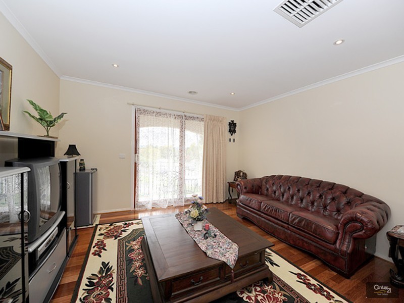 28 Merriwee Grove, Narre Warren South VIC 3805