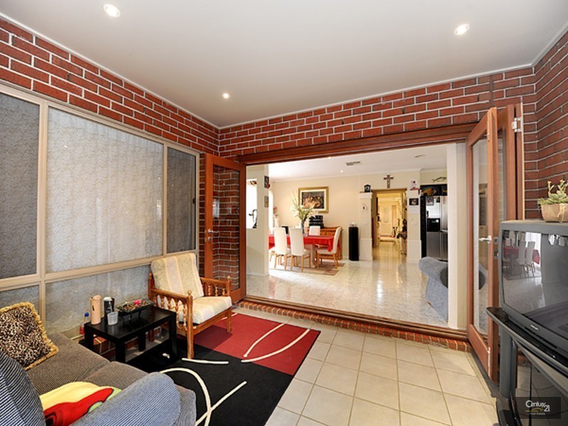 28 Merriwee Grove, Narre Warren South VIC 3805