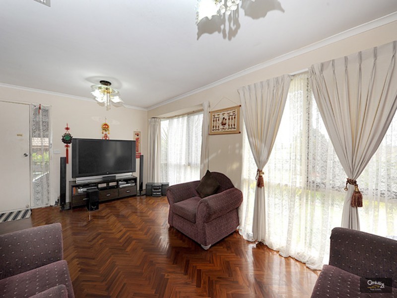 8 Mace Rise, Hallam VIC 3803