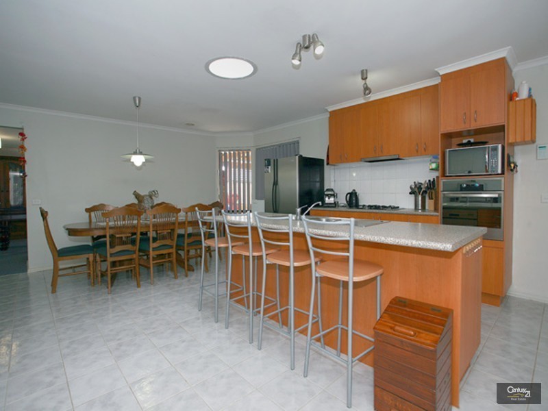 42 Tangerine Drive, Narre Warren South VIC 3805