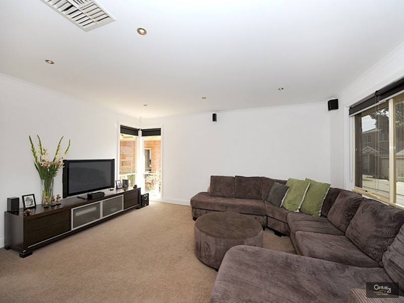 55 The Boulevard, Narre Warren South VIC 3805