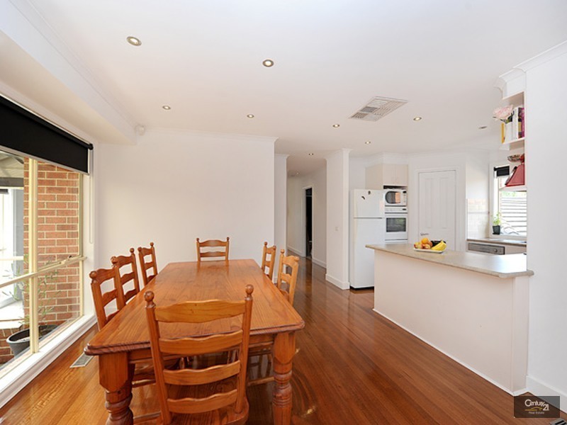 55 The Boulevard, Narre Warren South VIC 3805