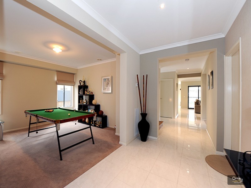 14 Saltbush Avenue, Lyndhurst VIC 3975