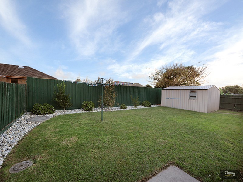 15 Fleetwood Drive, Narre Warren VIC 3805