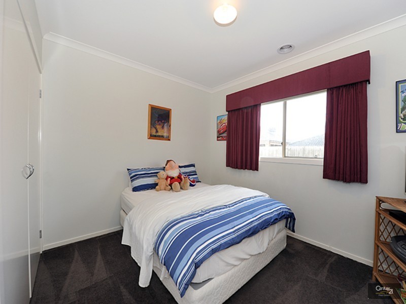 23 Bundoran Avenue, Cranbourne VIC 3977