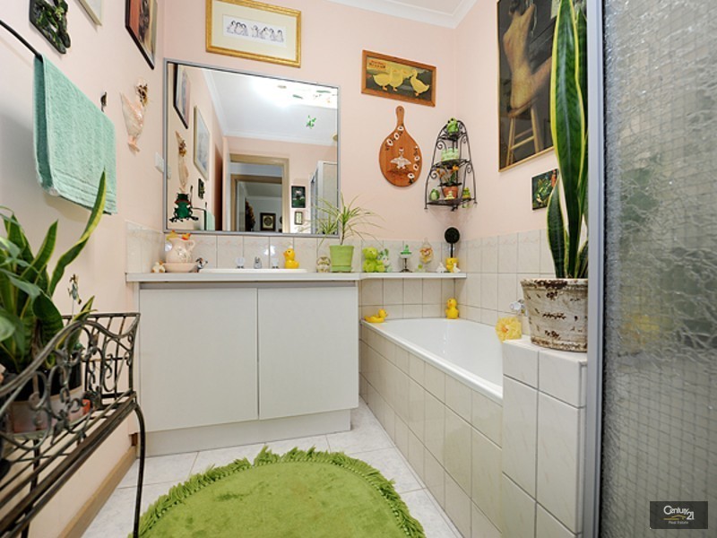 21 Glenburn Drive, Hallam VIC 3803