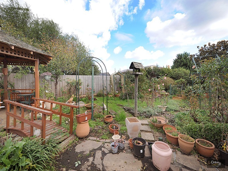 21 Glenburn Drive, Hallam VIC 3803