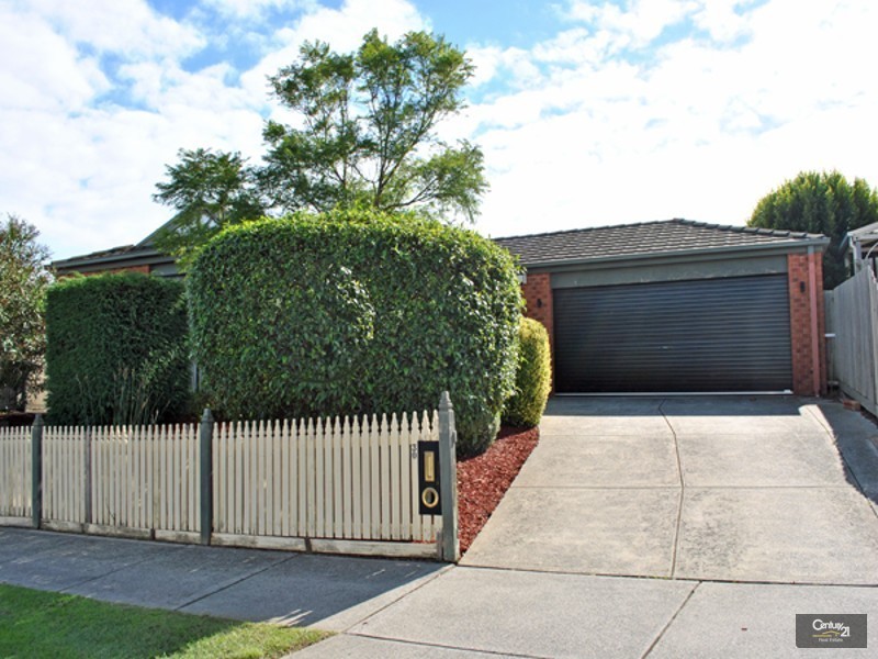 30 Lighthorse Crescent, Narre Warren South VIC 3805