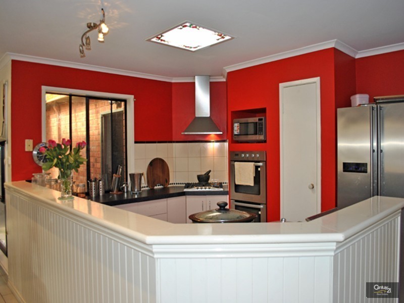 30 Lighthorse Crescent, Narre Warren South VIC 3805