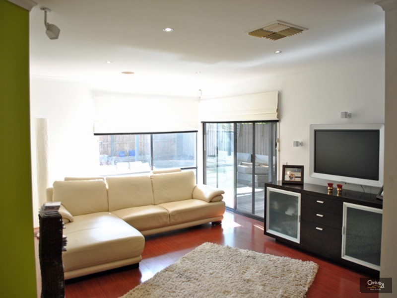 30 Lighthorse Crescent, Narre Warren South VIC 3805