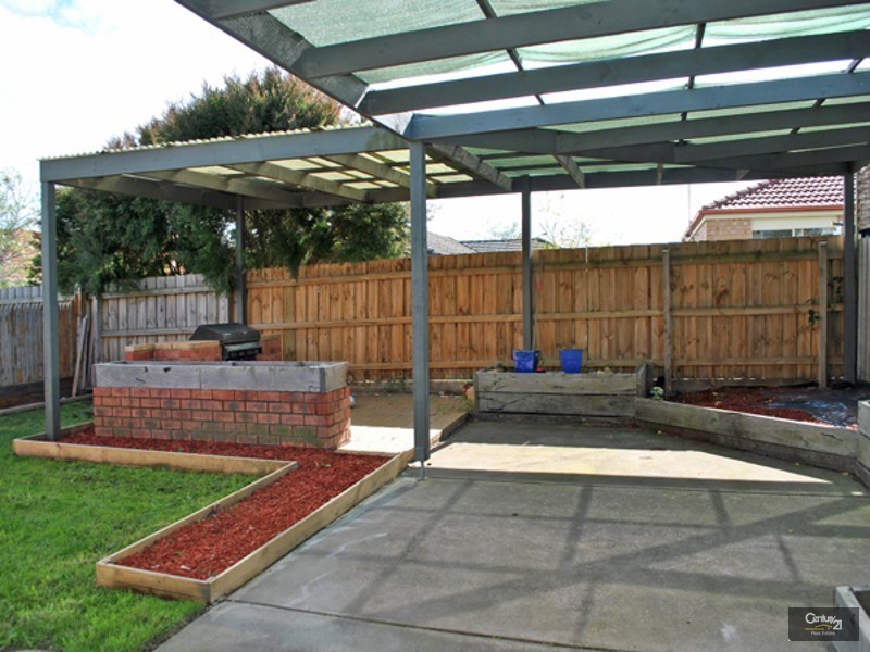 30 Lighthorse Crescent, Narre Warren South VIC 3805