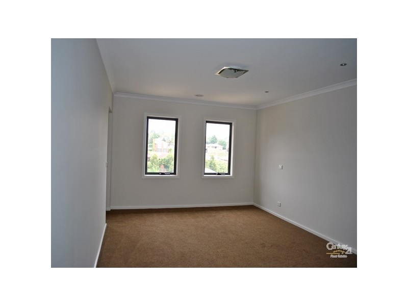 26 Bushlark Street, Berwick VIC 3806