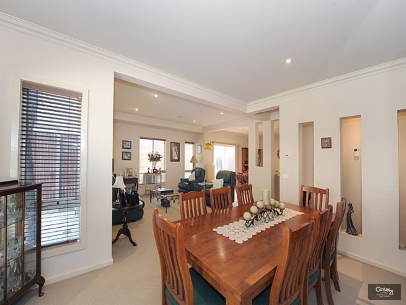 29 Tilbavale Close, Hallam VIC 3803
