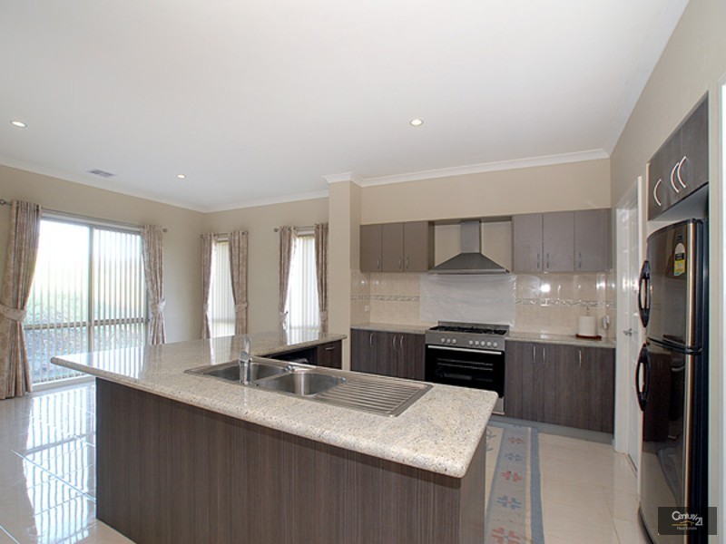 91 Brundrett Road, Narre Warren North VIC 3804
