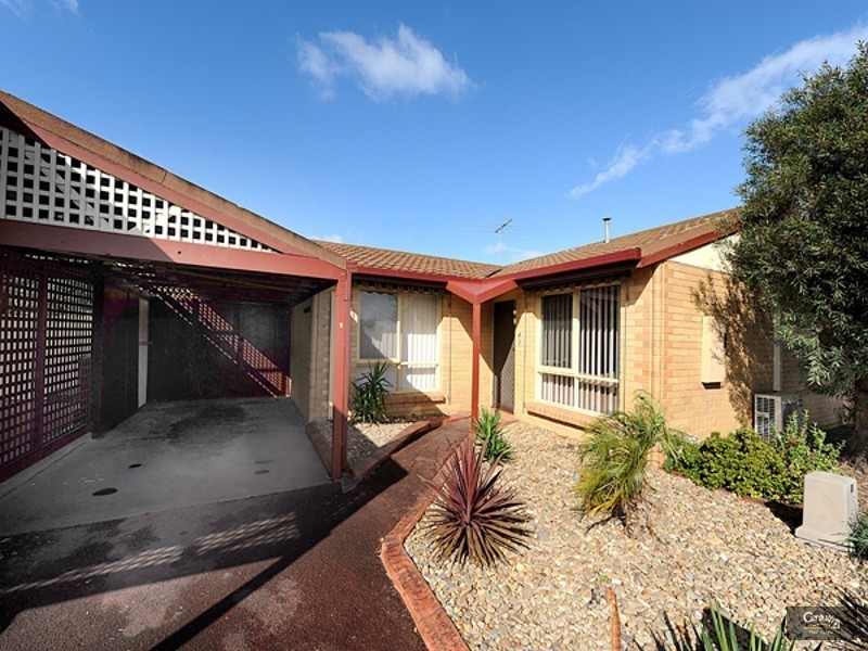 2 Warren Close, Narre Warren VIC 3805
