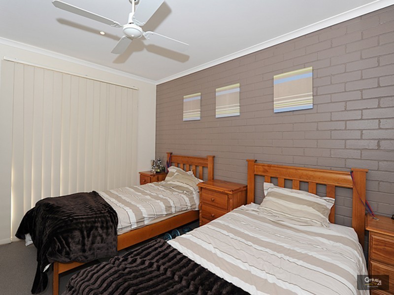 2 Warren Close, Narre Warren VIC 3805