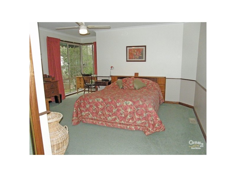 5 Barina Court, Berwick VIC 3806