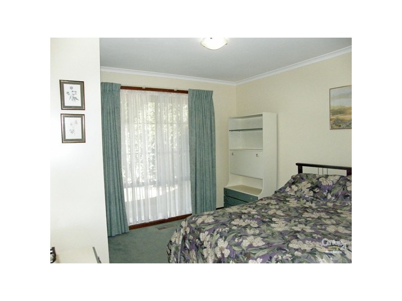 5 Barina Court, Berwick VIC 3806