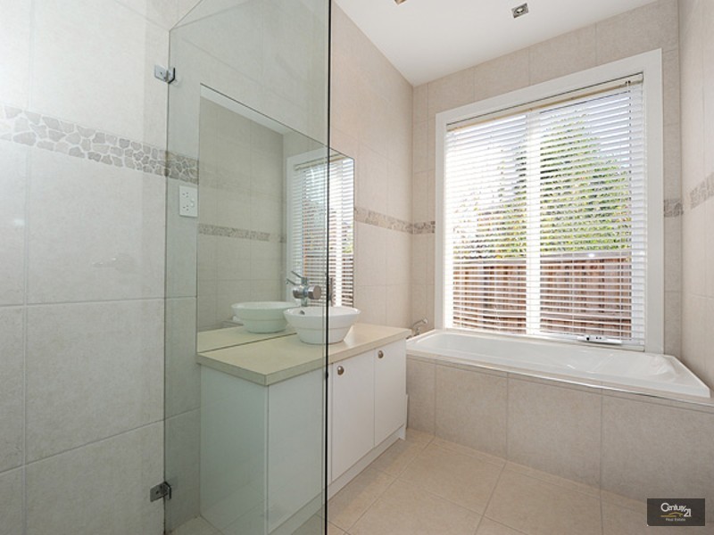 3 Ambrose Court, Berwick VIC 3806