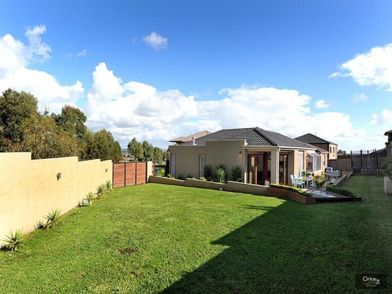 3 Ambrose Court, Berwick VIC 3806