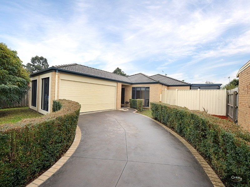 8 Alberta Way, Berwick VIC 3806