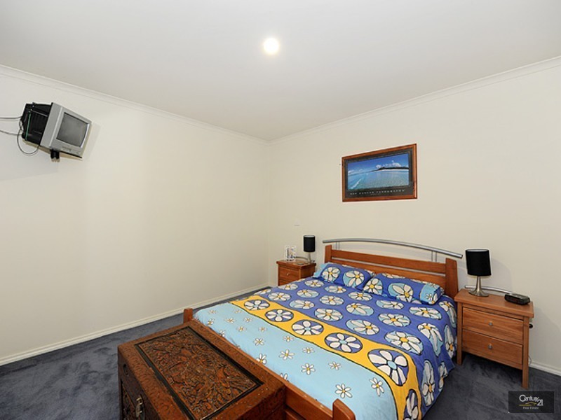 8 Alberta Way, Berwick VIC 3806