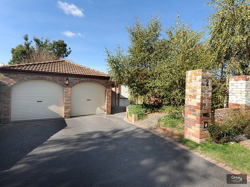 2 Cliveden Close, Narre Warren South VIC 3805