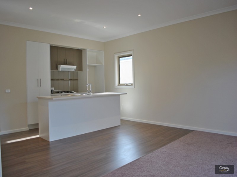 3/9 Slingsby Avenue,, Beaconsfield VIC 3807