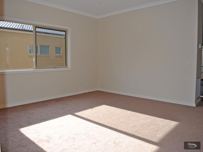 3/9 Slingsby Avenue,, Beaconsfield VIC 3807
