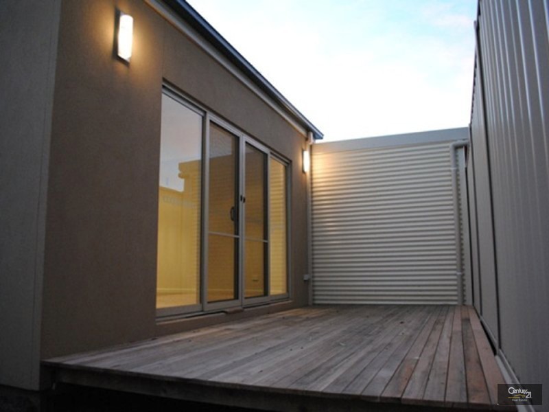 3/9 Slingsby Avenue,, Beaconsfield VIC 3807