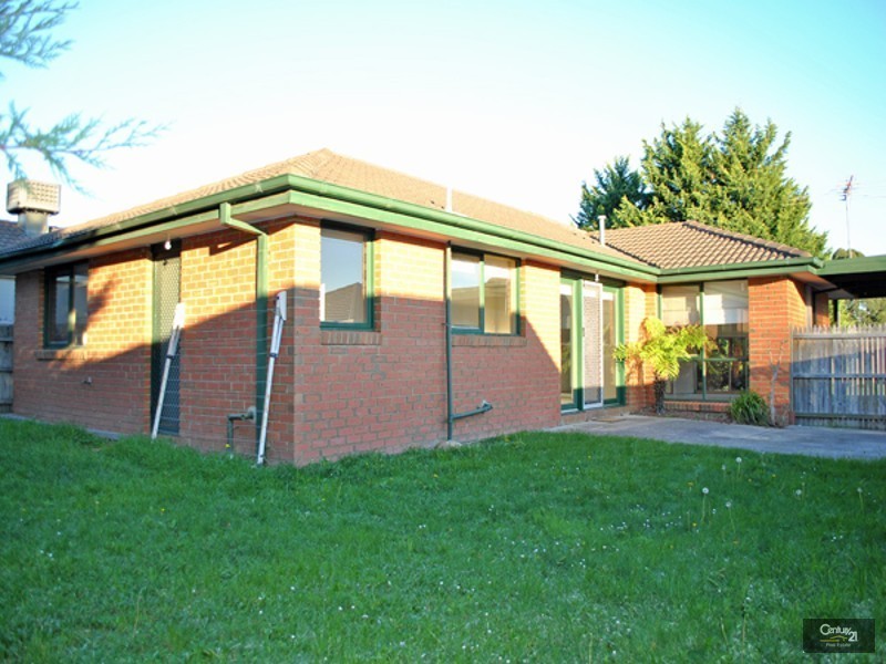 2 Harwood Court, Berwick VIC 3806