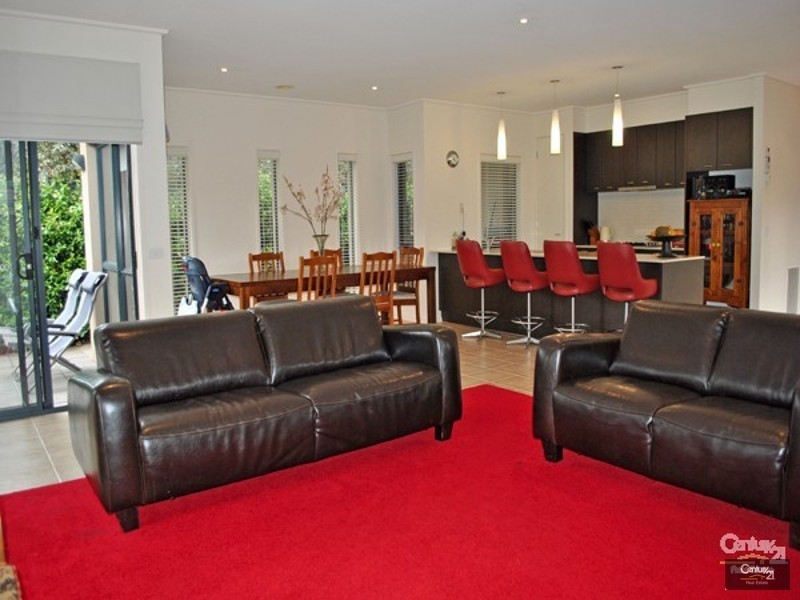 11 Greenhaven Terrace, Berwick VIC 3806