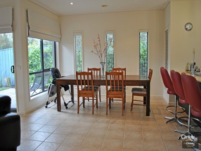 11 Greenhaven Terrace, Berwick VIC 3806