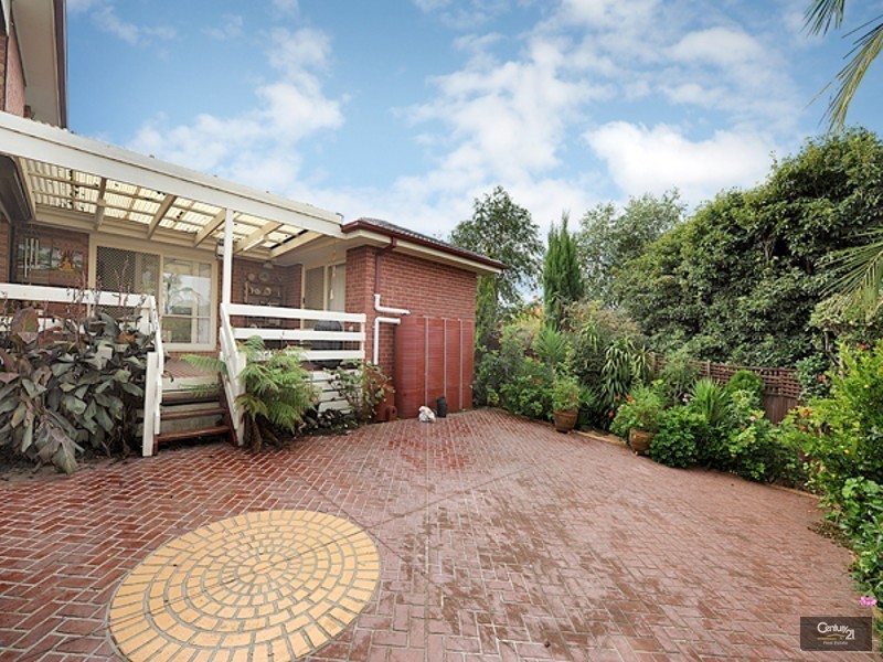 6 Heard Close, Berwick VIC 3806