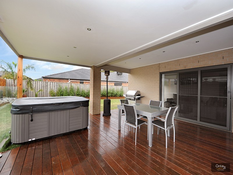 14 Saltbush Avenue, Lyndhurst VIC 3975