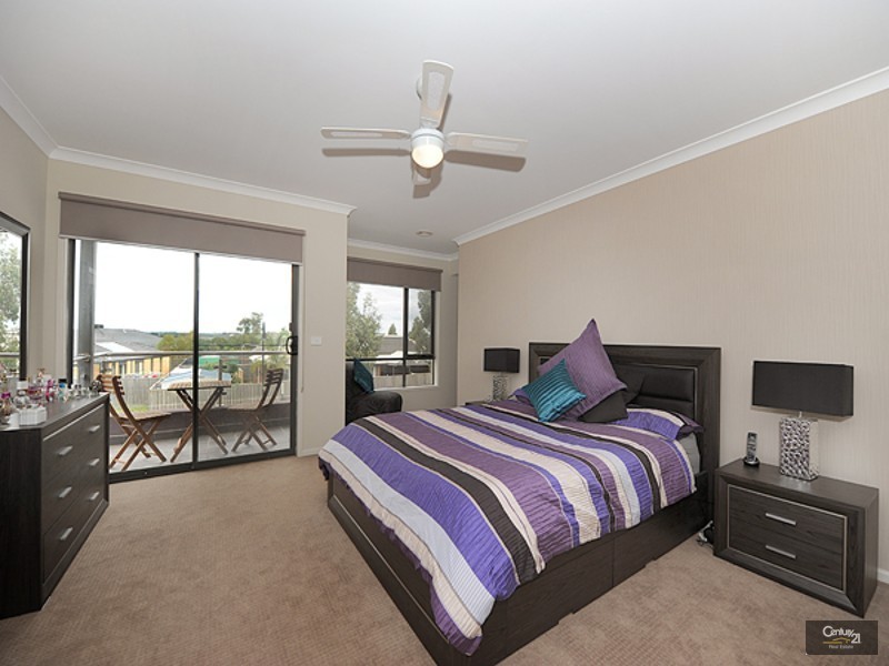 14 Saltbush Avenue, Lyndhurst VIC 3975