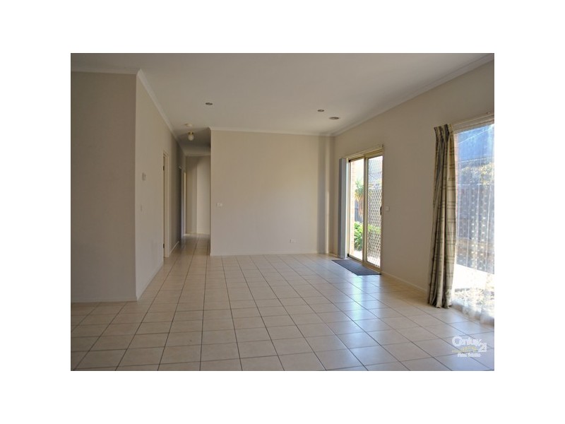 30 Jack William Way, Berwick VIC 3806