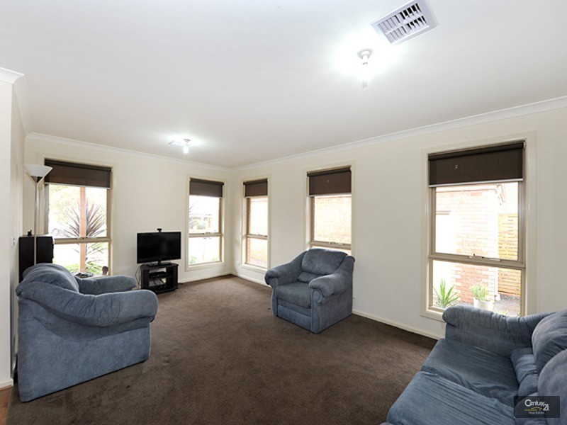 14 Roselea Place, Narre Warren North VIC 3804