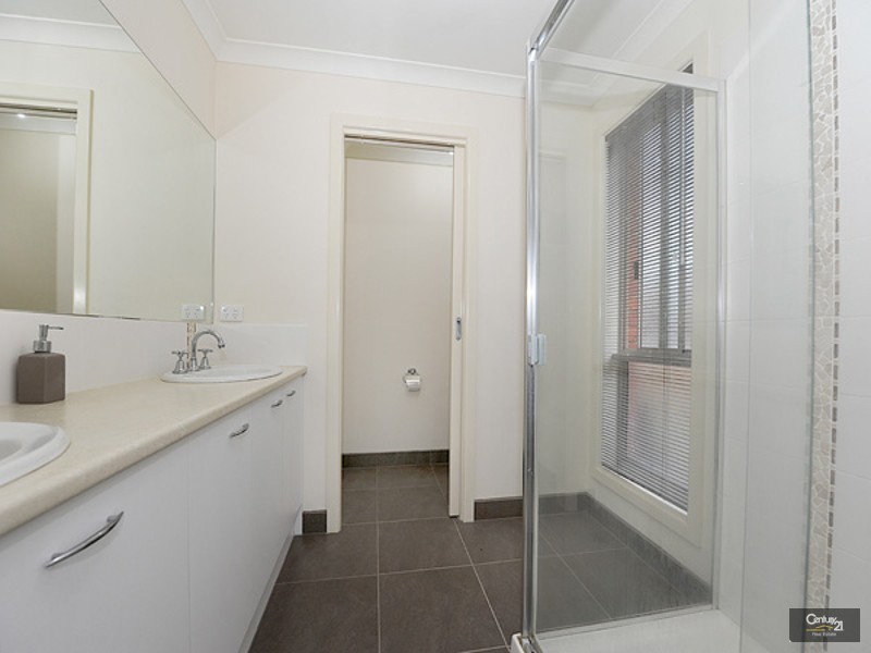 14 Roselea Place, Narre Warren North VIC 3804