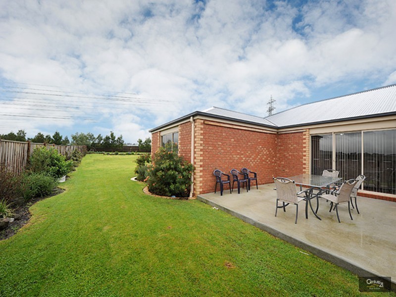 14 Roselea Place, Narre Warren North VIC 3804