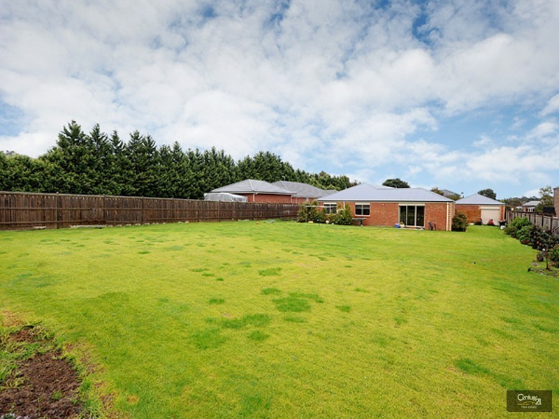 14 Roselea Place, Narre Warren North VIC 3804