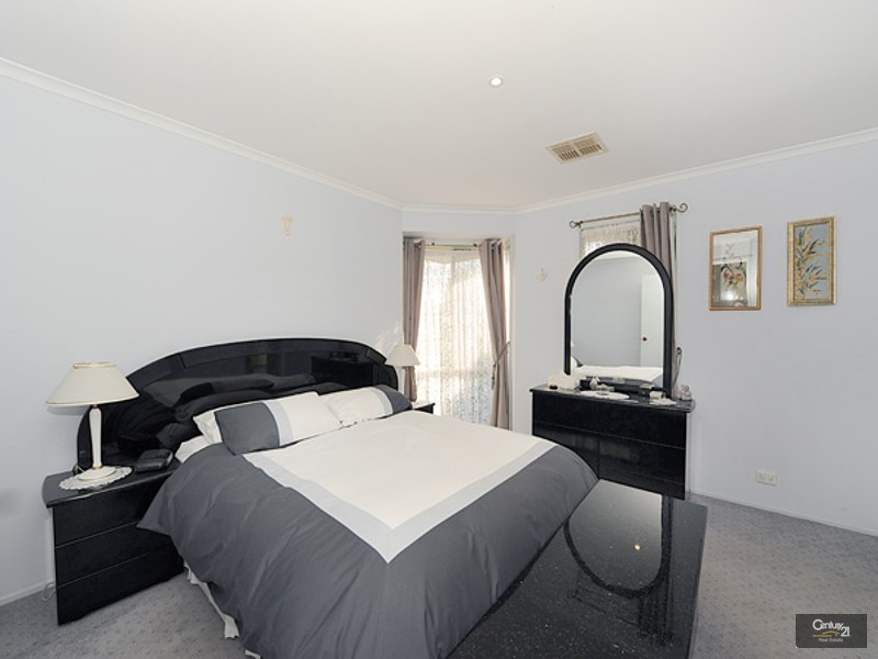 23 Denver Drive, Narre Warren VIC 3805