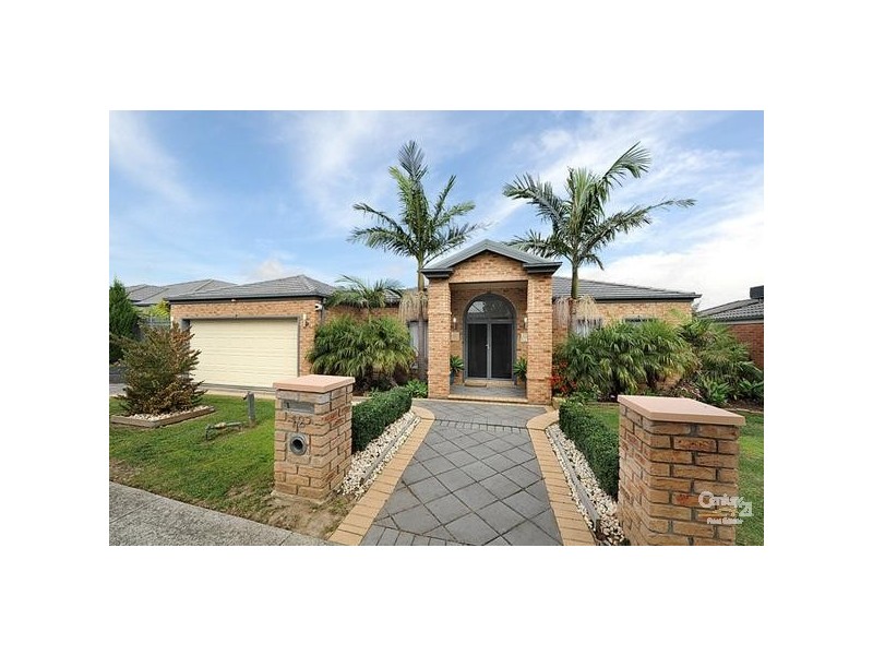 12 McCubbin Way, Berwick VIC 3806