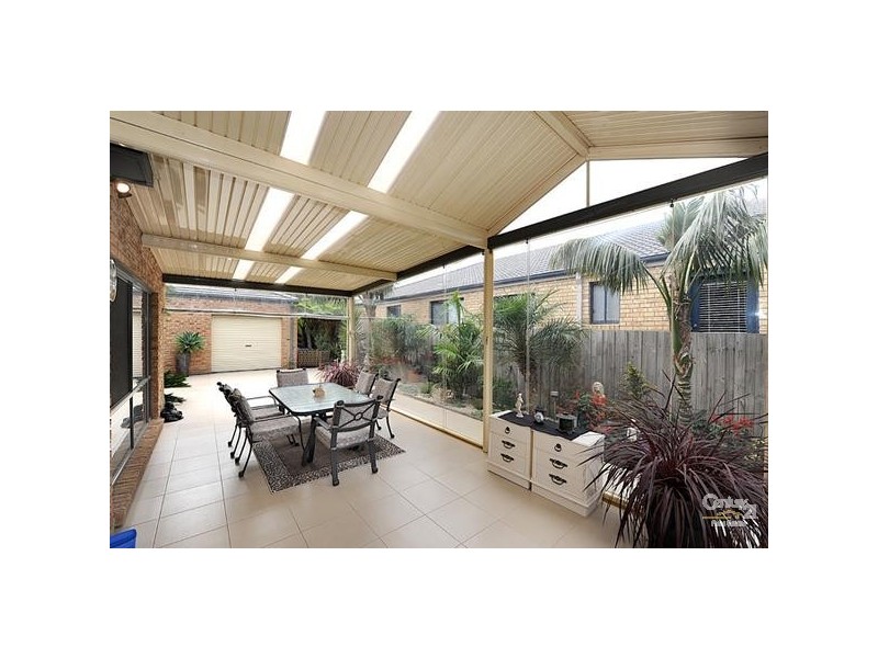 12 McCubbin Way, Berwick VIC 3806