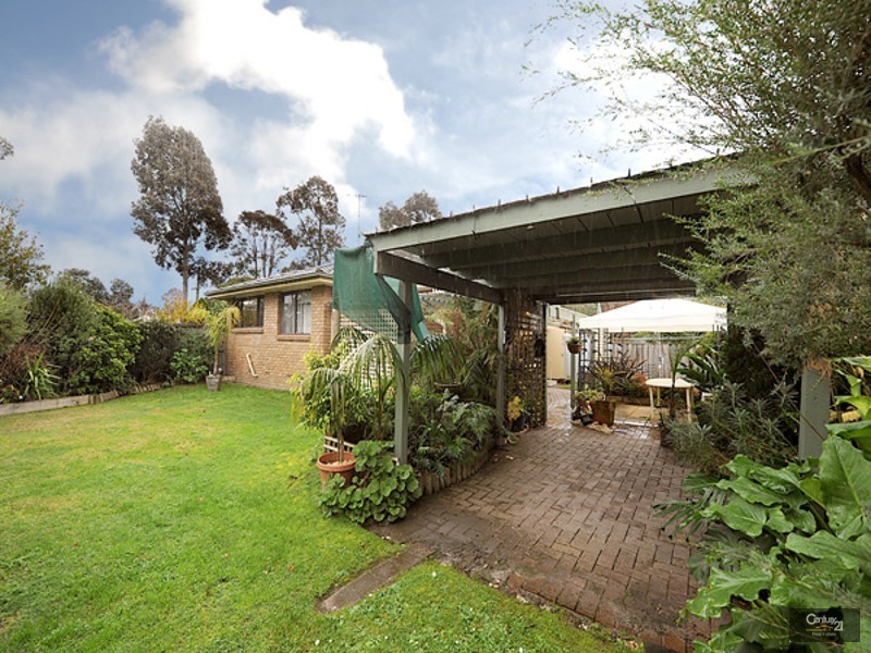 1/25 Manuka Road, Berwick VIC 3806