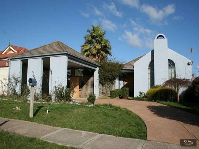 24 Chirnside Road, Berwick VIC 3806