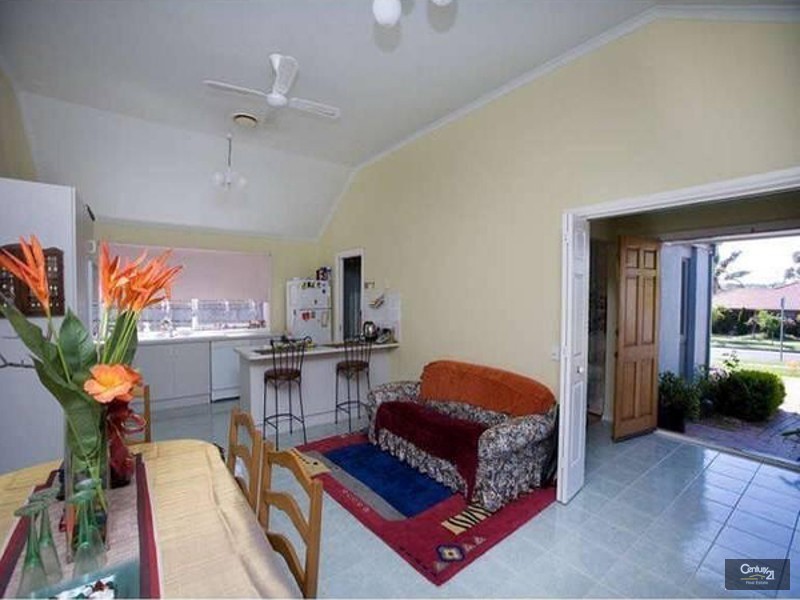 24 Chirnside Road, Berwick VIC 3806