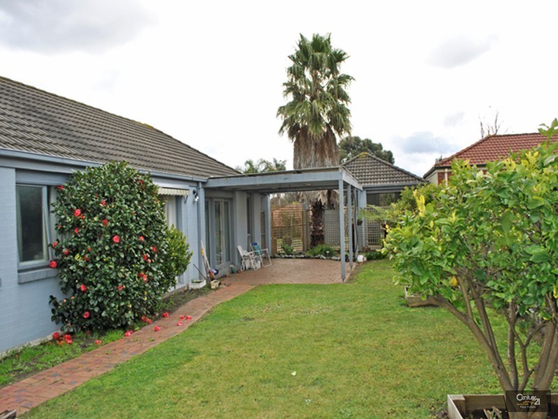 24 Chirnside Road, Berwick VIC 3806